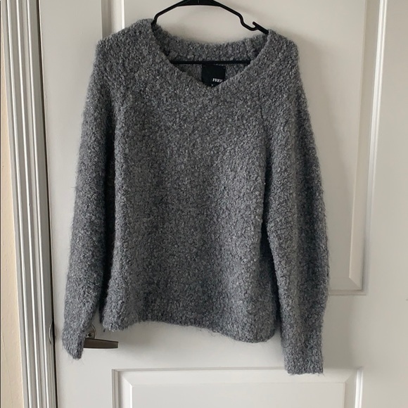 Aritzia Sweaters - Aritzia sweater